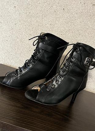 Обувь для high heels