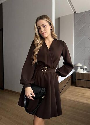 Жіноча сукня в кольорах