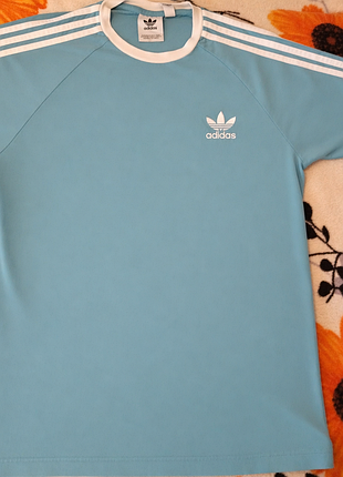 Футболка adidas