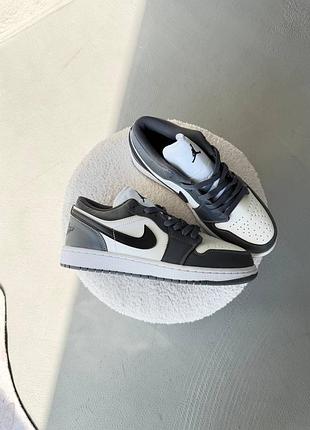 Кросівки унісекс air jordan 1 low iron grey white. наложка