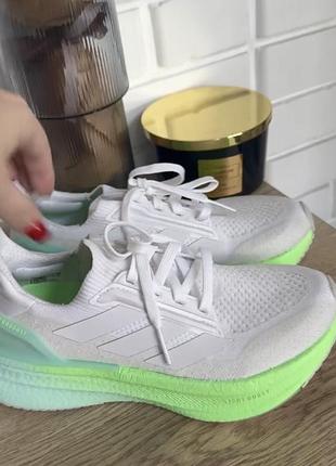Adidas ultraboost білі