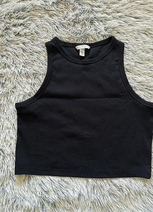 Чорний вкорочений топ у рубчик від бренду h&m, розміру l