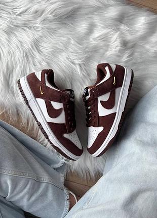 Стильные женские кроссовки nike sb dunk low sail dark brown