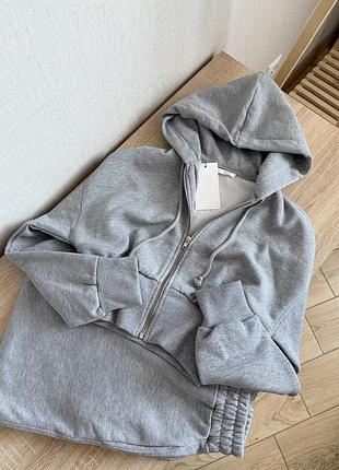 Спортивный серый костюм zara