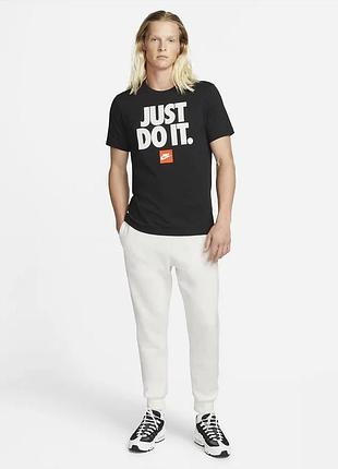Футболка чоловіча nike sportswear just do it verbiage black dz2989-010