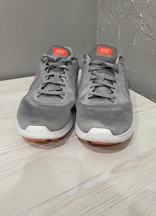 Кросівки nike revolution 3