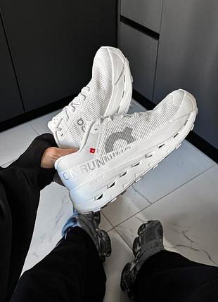 On cloudtilt cloudrunner whitе 4