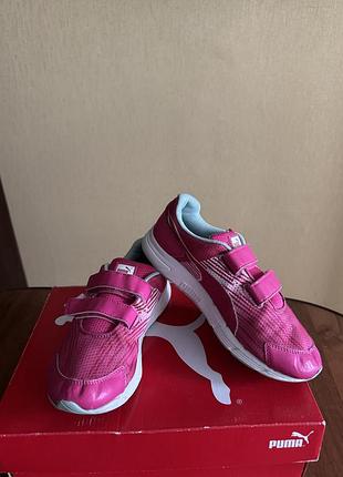 Дитячі кросівки puma для дівчинки розмір 35
