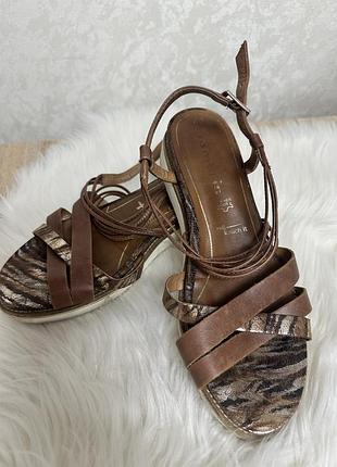 Босоніжки tamaris 40