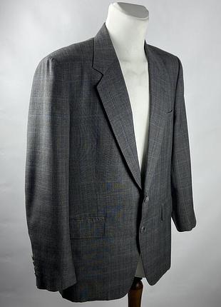 Sam’s tailor — піджак, пошитий на індивідуальне замовлення з преміальної англійскої вовни