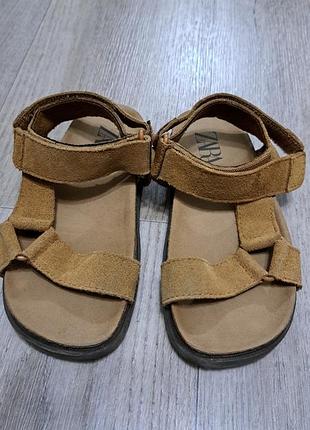 Босоножки zara 26р