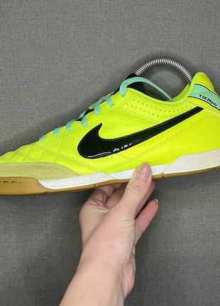 Футзалки nike timempo 42 р