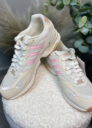 Кроссовки adidas