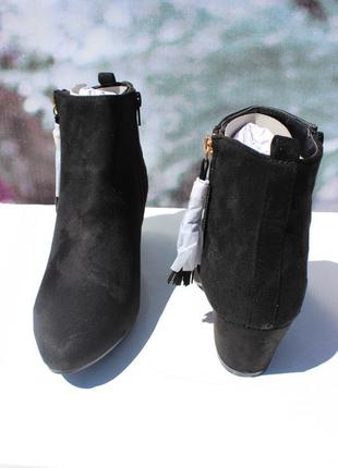 Чорні черевики з пензликами missguided2 фото