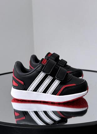 Отличные качественные кроссовки на липучках adidas