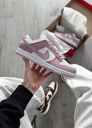 Жіночі кросівки nike sb dunk low white pink найк данк білого з рожевим кольорів