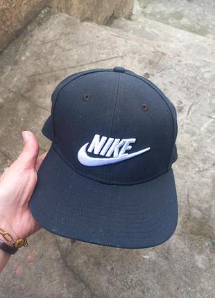 Кепка nike прямий козирьок