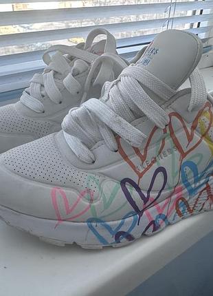 Продам дітячі кросівки skechers 36р
