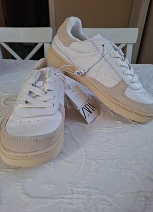 Кроссовки zara