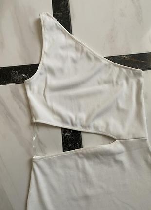 Pull and bear. 5