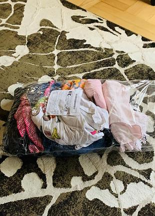 Пакет одягу на дівчинку