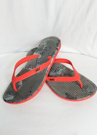Чоловічі  шльопанці- в’єтнамки nike solarsoft thong  ii grey/ red