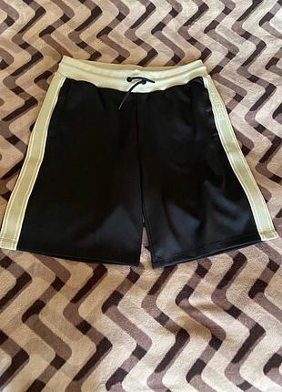 Спорт шорти guess