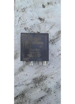 Реле склоочисника 4b0955531a audi volkswagen