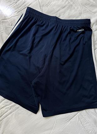 Продам підліткові шорти adidas.