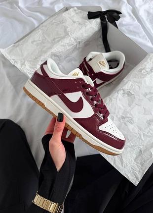 Жіночі кросівки nike sb dunk burgundy