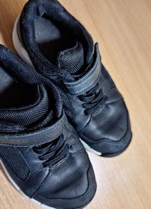 Кроссовки для мальчика clarks