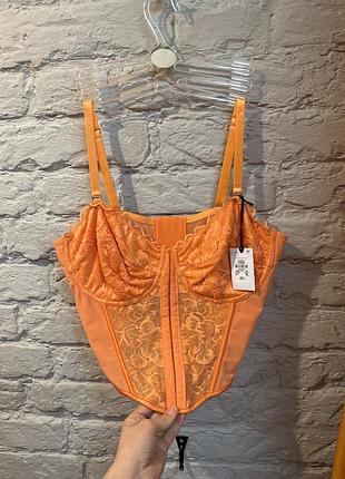 Корсет в розмірі 85d