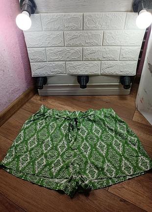 Шорты женские