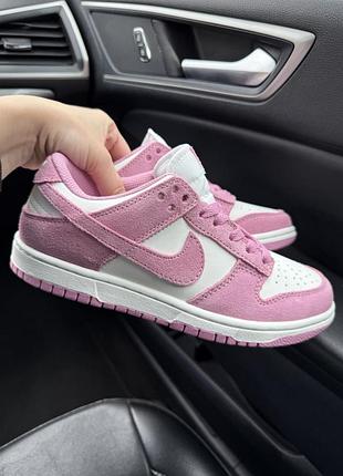 Жіночі кросівки nike dunk low white pink