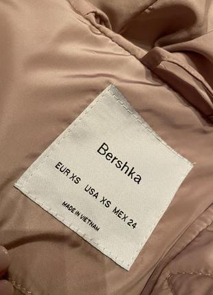 Курточка bershka разме xs пудово розовый цвет, тёплая5 фото