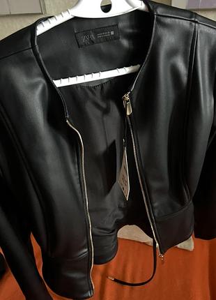 Курточка zara