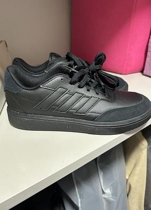Кросівки adidas підлітковий розмір