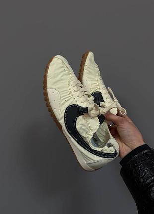 Nike x jacquemus moon shoe cream / black — купити в Україні