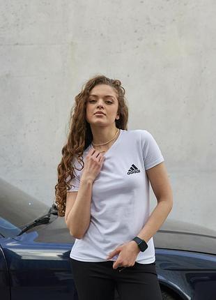 Футболка женская белая с лого adidas, база