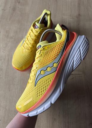 Крутые мужские беговые кроссовки  saucony, оригинал, модель 2023 года, р.45.