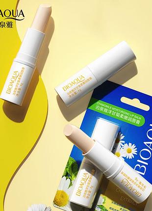 Бальзам пом'якшуючий для губ з екстрактом ромашки bioaqua chamomile moisturizing lip balm 4г