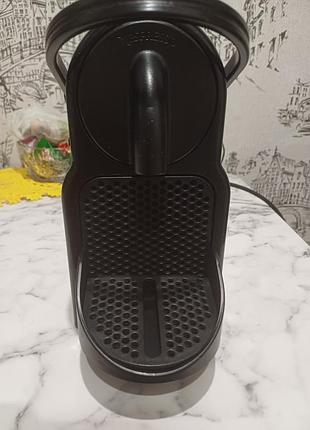 Капсульная кофеварка de'longhi nespresso inissia en 80.b, с помпой высокого давления, функцией энергосбережения, компактная, черная