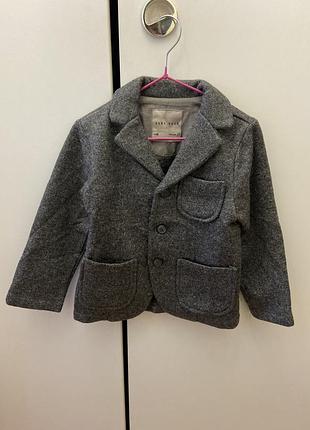 Жакет для хлопчика від zara сірого кольору розмір 98