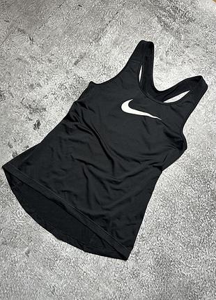 Жіноча спортивна майка nike