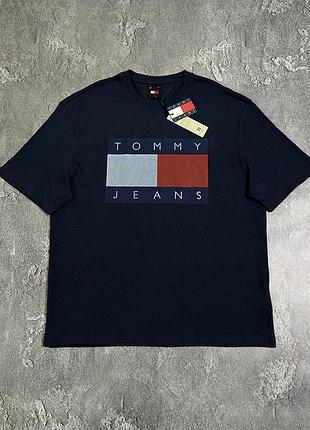 Tommy jeans футболка темно-синя xl розмір нова оригінал