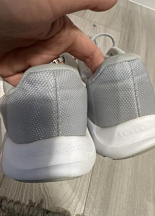 Кросівки    👟 5