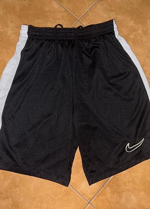 Дитячі спортивні шорти nike dri-fit academy 23