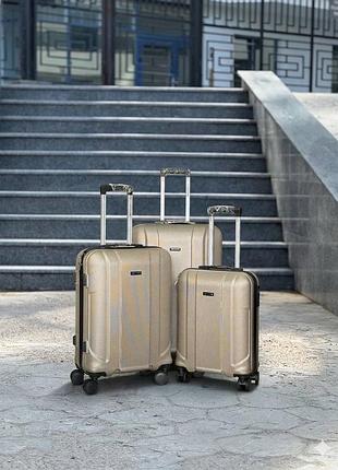 Ударостійка полікарбонат wings мала валіза дорожня s на колесах польща ручна поклажа