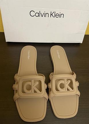 Шльопанці calvin klein