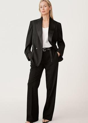 Базовые черные брюки брюки zara с примесью шерсти.